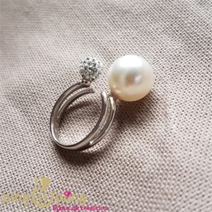 Bague « toi et moi » en argent rhodié et perles en cristal de SPARK