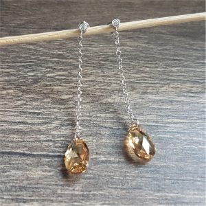 Larmes champagne en cristal sur chaînette en argent de SPARK