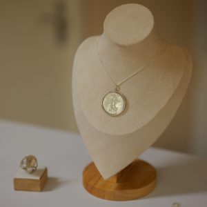 Transformez vos anciens bijoux dans un atelier bijou