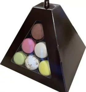 Etuis Pyramide support 24 macarons couleur chocolat