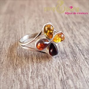 Bague ambre Fleur à 4 pétales vert, jaune, orange et noir de BALTICAMBRE