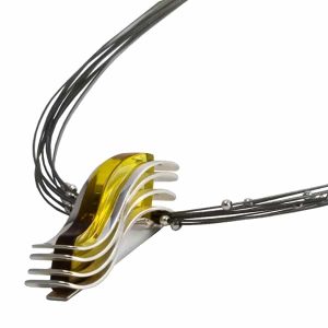 Bijoux Ostrowski Design – Collier en ambre et argent « Papillon »