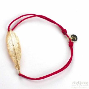 Bracelet plume vermeil et fil de coton rouge – bijoux L&rsquo;AVARE