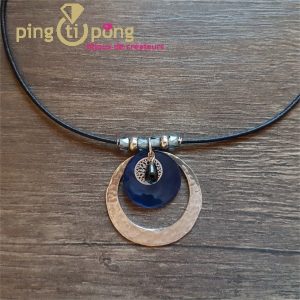 Collier ethnique chic en nacre bleu marine et métal martelé La Petite Sardine